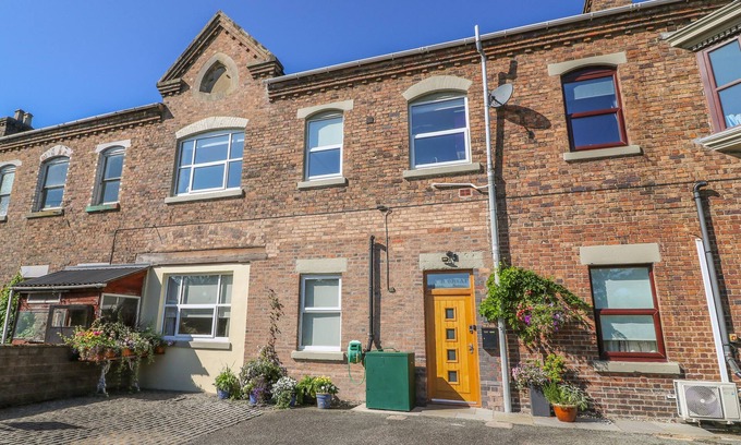 Builth Wells Cottage | TY'R ORSAF, family friendly, with a garden in Builth Wells