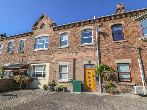 Builth Wells House | Ty'r Orsaf