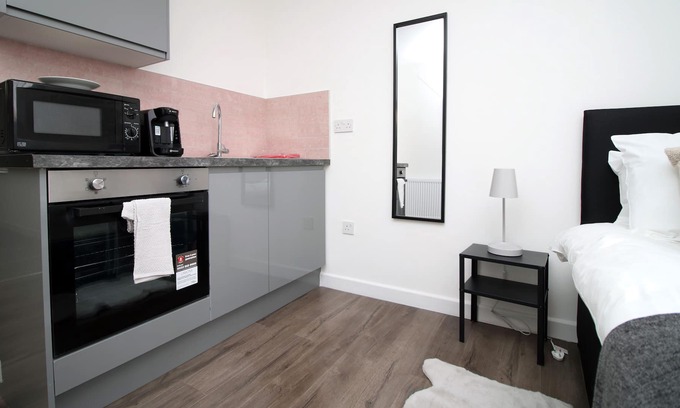 Penylan Apartment | Tŷ Suites 3 - NEW Aparthotel in Cardiff