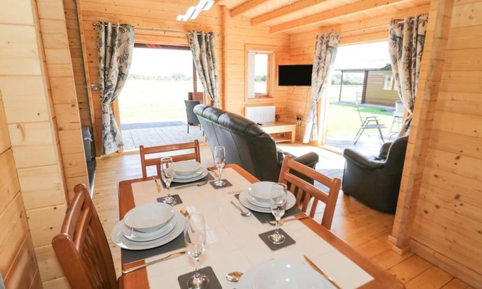 Dwyran Ski Chalet | Ty Will, Parc Y Fronwen