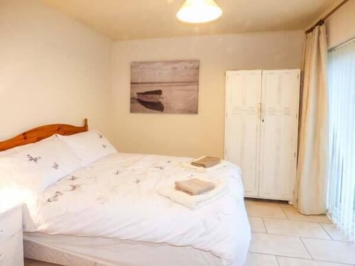 Rhoscolyn House | Ty Woods Cottage, RHOSCOLYN