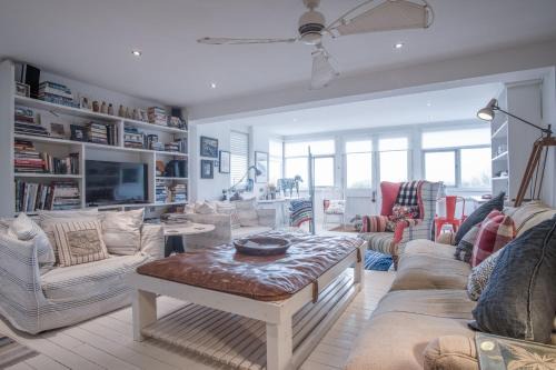 Aberporth House | Ty Y Mor Aberporth