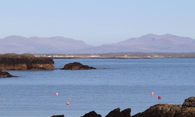 Rhoscolyn Cottage | TYMYNYDD COTTAGE, pet friendly, with a garden in Rhoscolyn