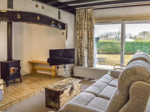 Brynrefail House | Tyn Y Maen