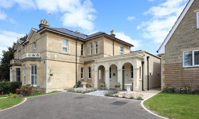 Bath House | Tyndall Villa Boutique B&B