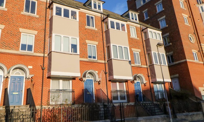 North Shields Cottage | TYNE VIEW, pet friendly, character holiday cottage in North Shields
