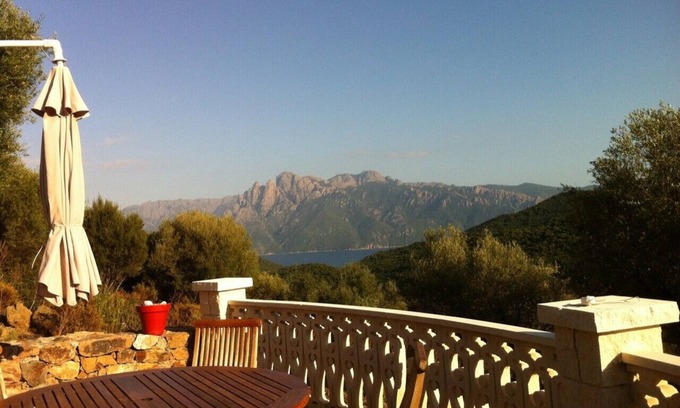 Osani House | Typical Corsican property, 3 bedrooms sleeps 6, view of the Gulf of Porto