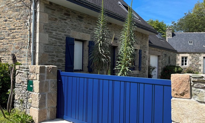Plestin-les-Greves House | Typical renovated granite house, 300 m from Les Curés beach