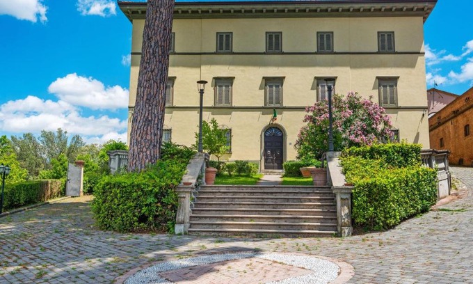 Bucciano Apartment | Typical Tuscan flat with swimming pool and air conditioning