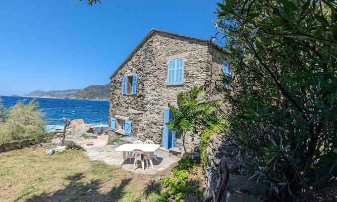Pino House | U Magazinu - Fisherman's house, Seafront, Corsica