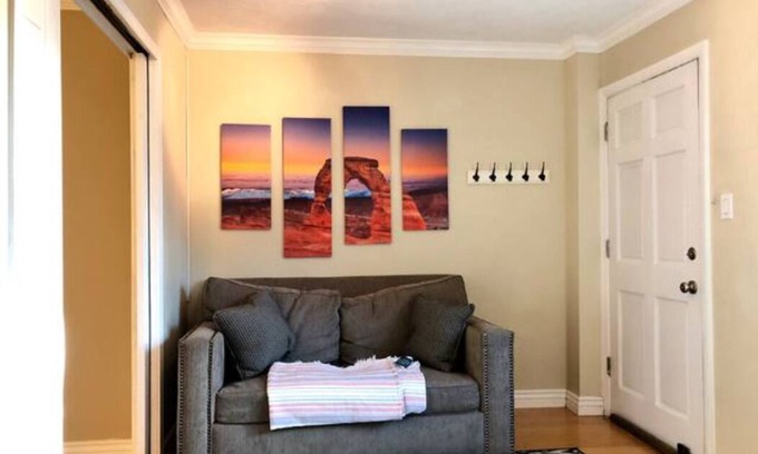 East Central Condo | U of U Hospital-CondoTraveling Nurses ideal spot