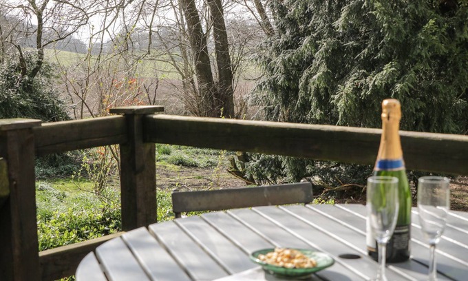Corwen Cottage | UCHELDREF, pet friendly, character holiday cottage in Corwen