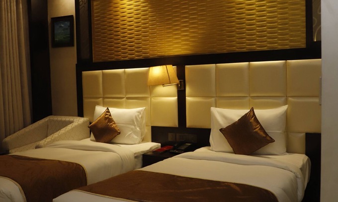 Sat Bari Hotel | Udman By Ferns N Petals, Chattarpur