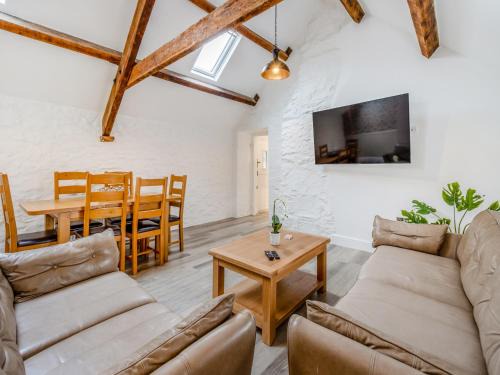 Llanfor House | Uk45795 - Ty Top