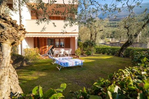 Assenza Apartment | ULIVI Beth's House