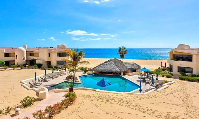 Centro Condo | Ultimate Beachfront Condo | Terrace, 2 Pools, BBQ