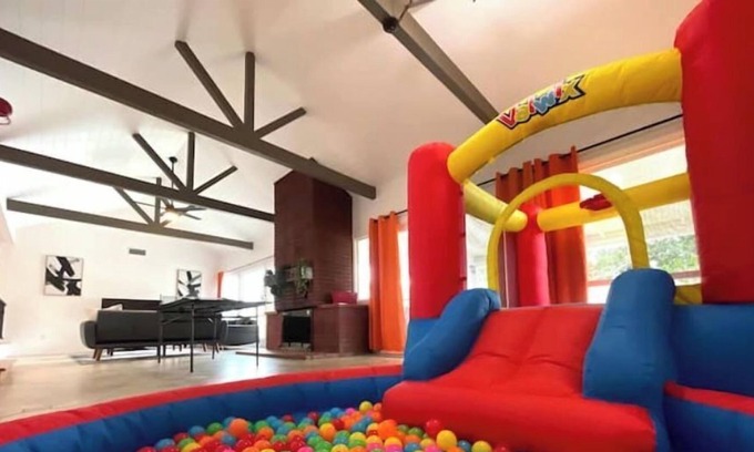 Placentia House | Ultimate Family House Near Disney! w/ Bounce House