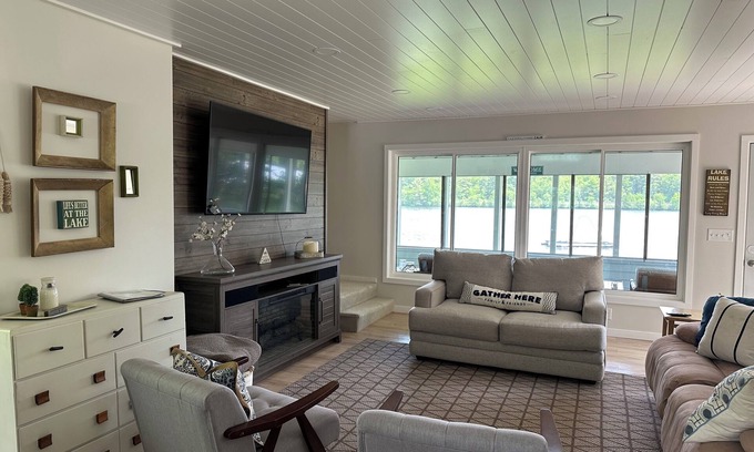 Holcombe House | Ultimate Family Lake Retreat w/Swim Slide, Sandy bottom, and Bar/TV Lounge