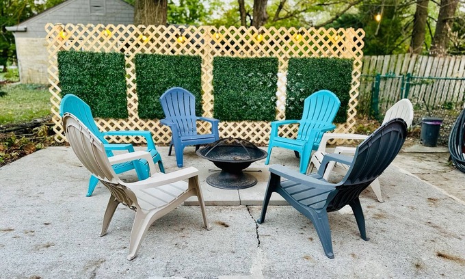 Indianapolis House | Ultimate Group Stay Ping-Pong, Firepit & Cozy Vibe, 4bdrm, 2 bath, 2 car garage