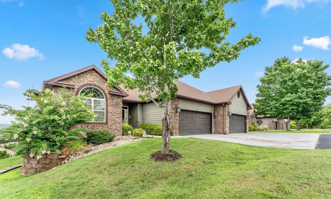 Branson West Villa | Ultimate Luxury Retreat: 5-Bedroom Villa at Stonebridge Resort