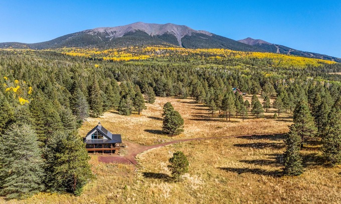 Flagstaff Ski Chalet | Ultimate Private Mountain Getaway - Off the Grid Chalet!