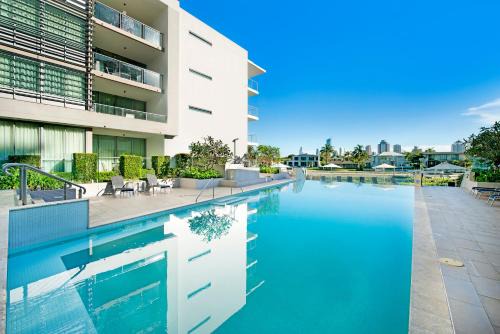 Broadbeach Waters Resort | ULTIQA Freshwater Point Resort Broadbeach