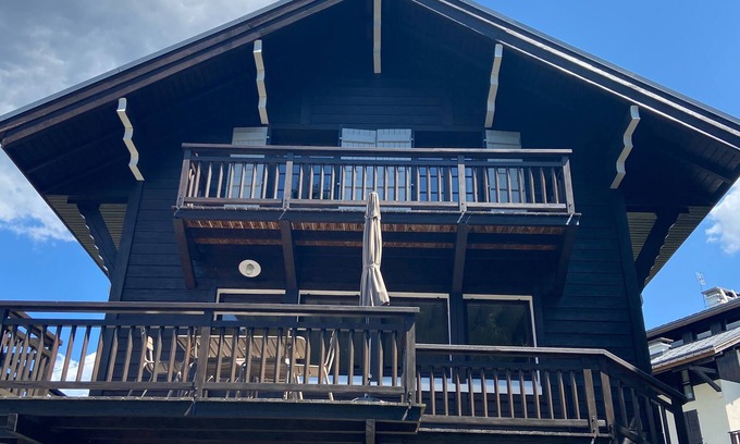 Megeve Ski Chalet | Ultra cozy and ski lifts at 8 minutes. Everything will be done on foot and on skis.