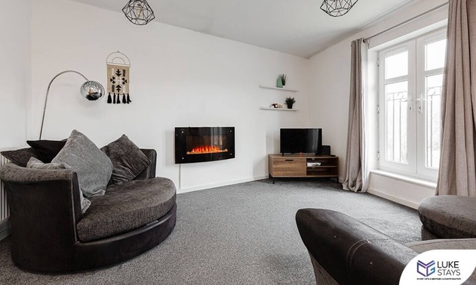 Burslem Condo | Ultra-modern 2-Bedroom Apartment with Parking