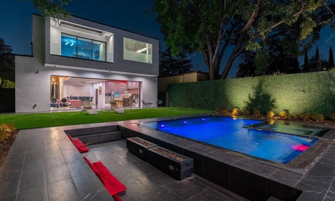 Valley Village House | Ultra Modern LA Retreat With Pool + Firepit
