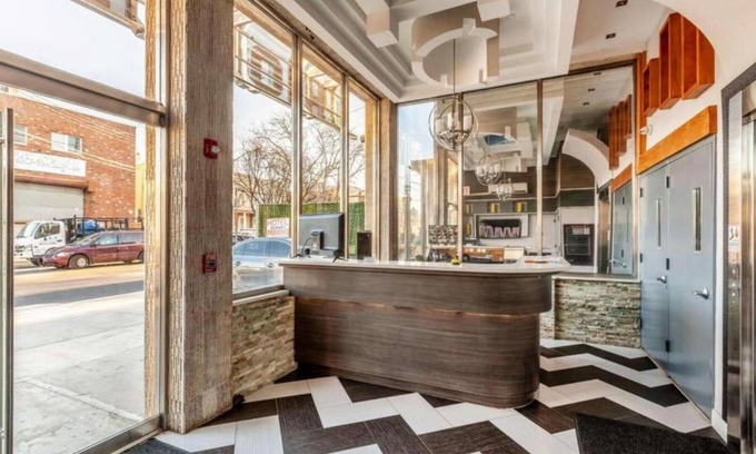 Borough Park Hotel | Umbrella Hotel Brooklyn