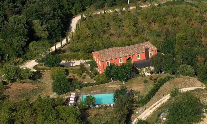 Todi House | Umbria - Luxury Country House 6 Bedrooms w Ensuite Bathrooms