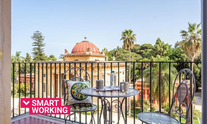 Corso dei Mille - Sant'Erasmo Apartment | Un balcone sull'Orto Botanico by Wonderful Italy