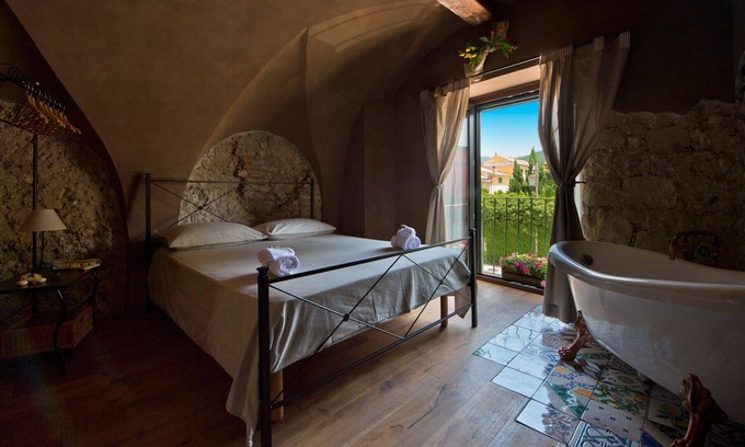 Dragonea Apartment | una volta ancient home