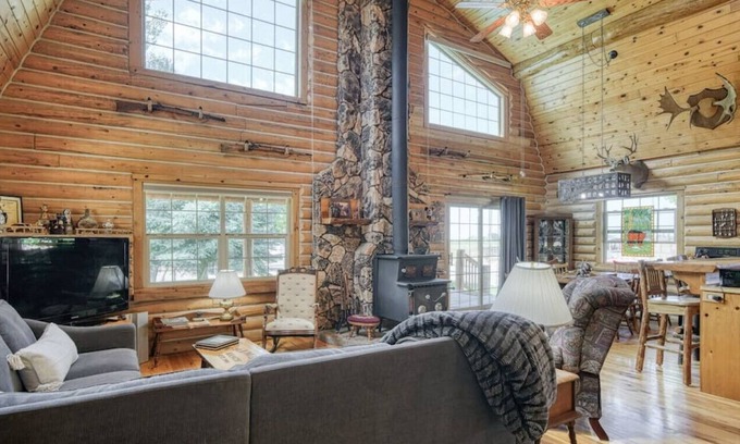 Rigby Cabin | Uncle Terry's Cabin | Heise, Kelly Canyon, Fishing