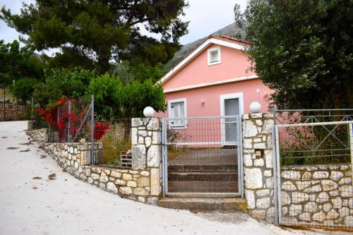Dhrakata House | Under the pine tree