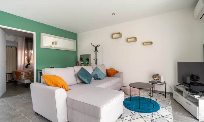 Savasse Apartment | Une Etape au Soleil - Cosy T2