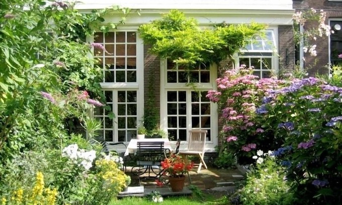 Amstelveld Apartment | Unesco World Heritage Area a 17th Century Studio located in an inner garden.