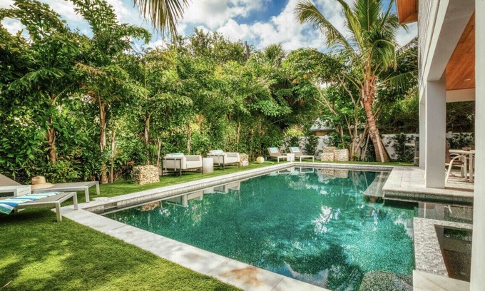 Ilexhurst House | UNFORGETTABLE BEACH HOME! Heated pool/spa! Just steps to beach & Stunning views!