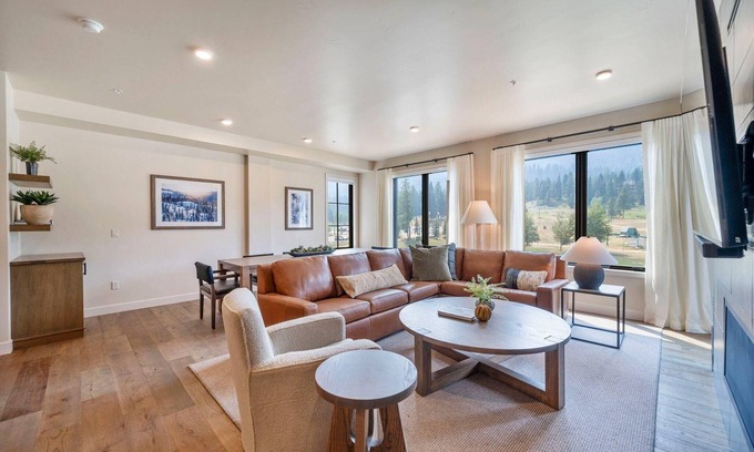 Tamarack Resort Condo | Unforgettable Views | Ski In/Out | Resort Amenities