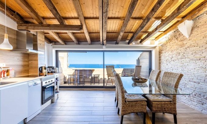 Old Town Apartment | Unik Vacation Panoramic