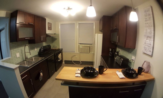 Historic Downtown Apartment | *UniQ-3Bdrm*.In HearT of DnTwn Jersey City!*5m-to-NY/Lower-Manh*20m-Mdtn!
