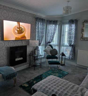 Rhyl House | Unique 2 bed lodge