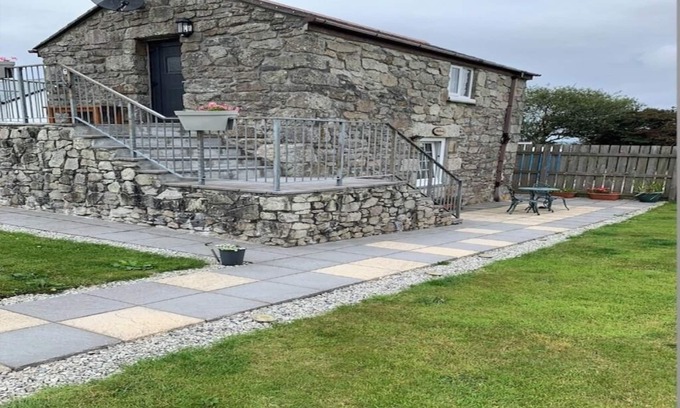 Stenalees House | Unique 2 storey Barn near St Austell. Located near the Eden Project