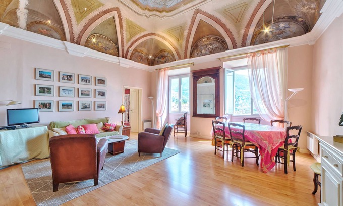 Old Town Apartment | Unique apartment in the old town