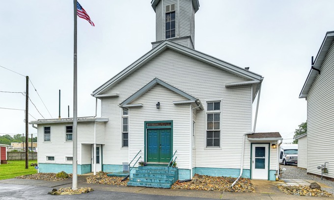 Alliance House | Unique Church Turned Family Retreat: Relax & Enjoy