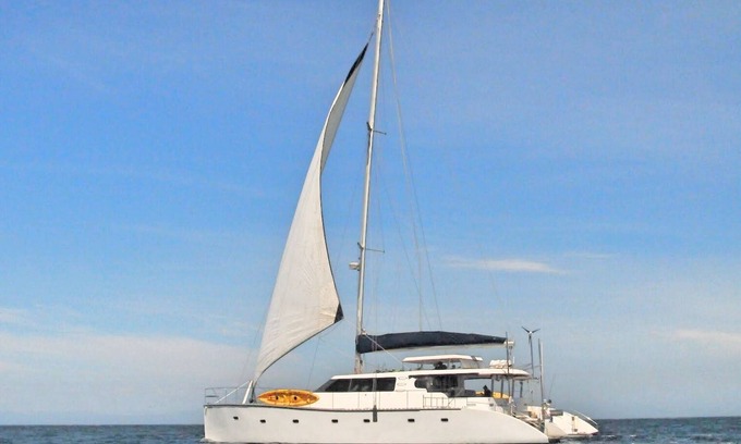 Mahe Island Boat Rental | Unique & Fun Accommodation on a Boat in Paradise.