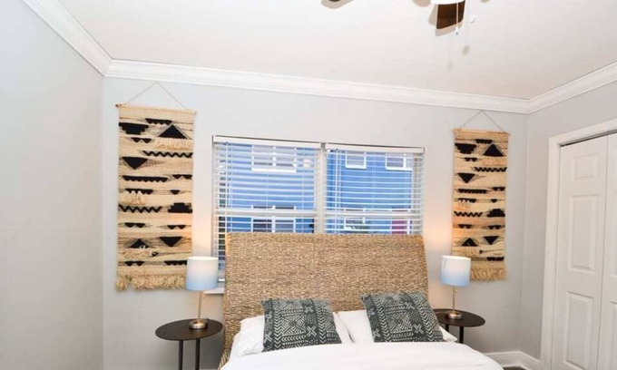 Virginia Park Apartment | Unique & Green 2BR with Parking by Tampa's Virginia Park