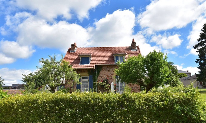 Saint-Honore-les-Bains House | Unique holiday home in Saint-Honoré-les-Bains