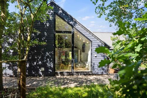 Hou House | Unique Holiday Home Near Houhals
