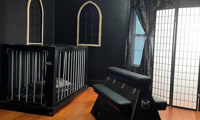 Lindridge-Martin Manor House | Unique & Kinky Private Getaway, Great for Couples, Bondage, Adults only.